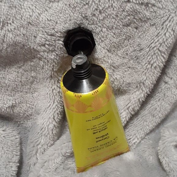 Spongelle Coconut & Verbena Hand Cream NEW/SEALED - Picture 3 of 4